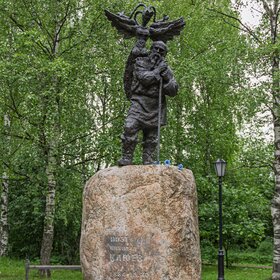 Памятник Николаю Алексеевичу Клюеву (2)